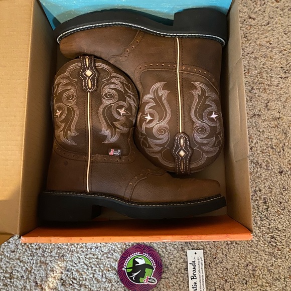 Justin Gypsy Collection Style: L9965 - Picture 7 of 7